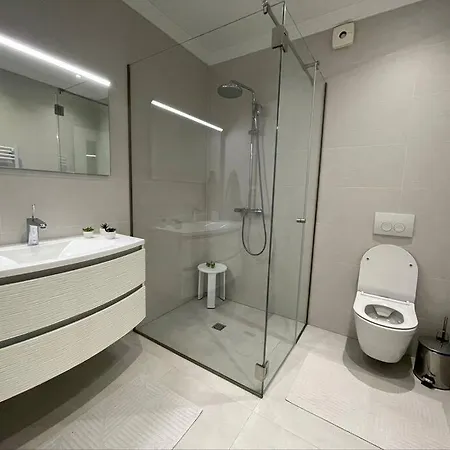 Modern 2bdrm Luxeview4- Seaview Apartment *